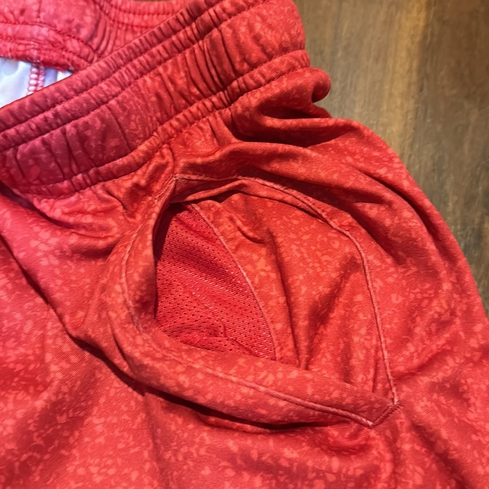 Under Armour Boy's XL Short - Picture 3 of 5